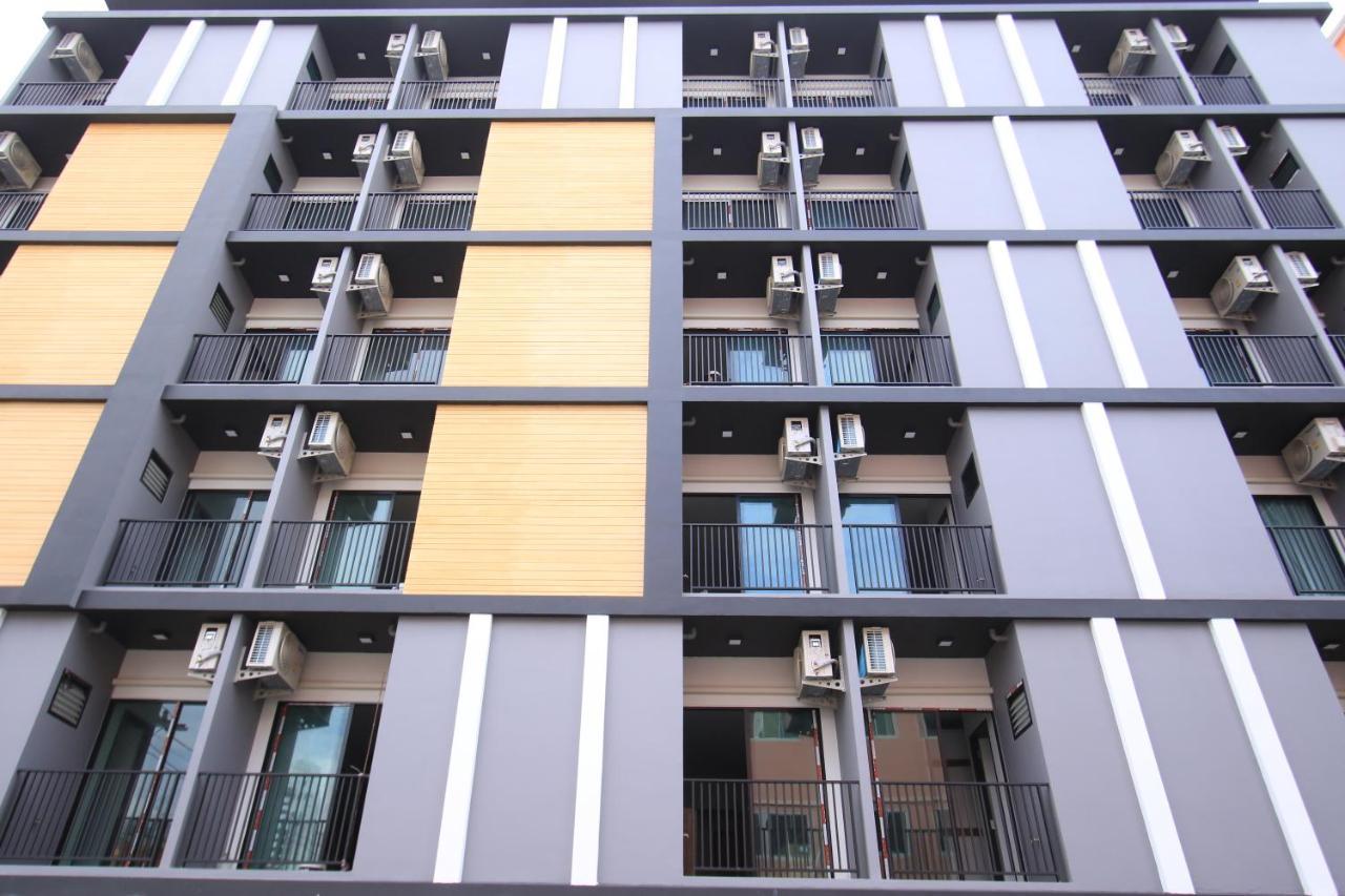 Tata House Aparthotel Bangkok Exterior foto