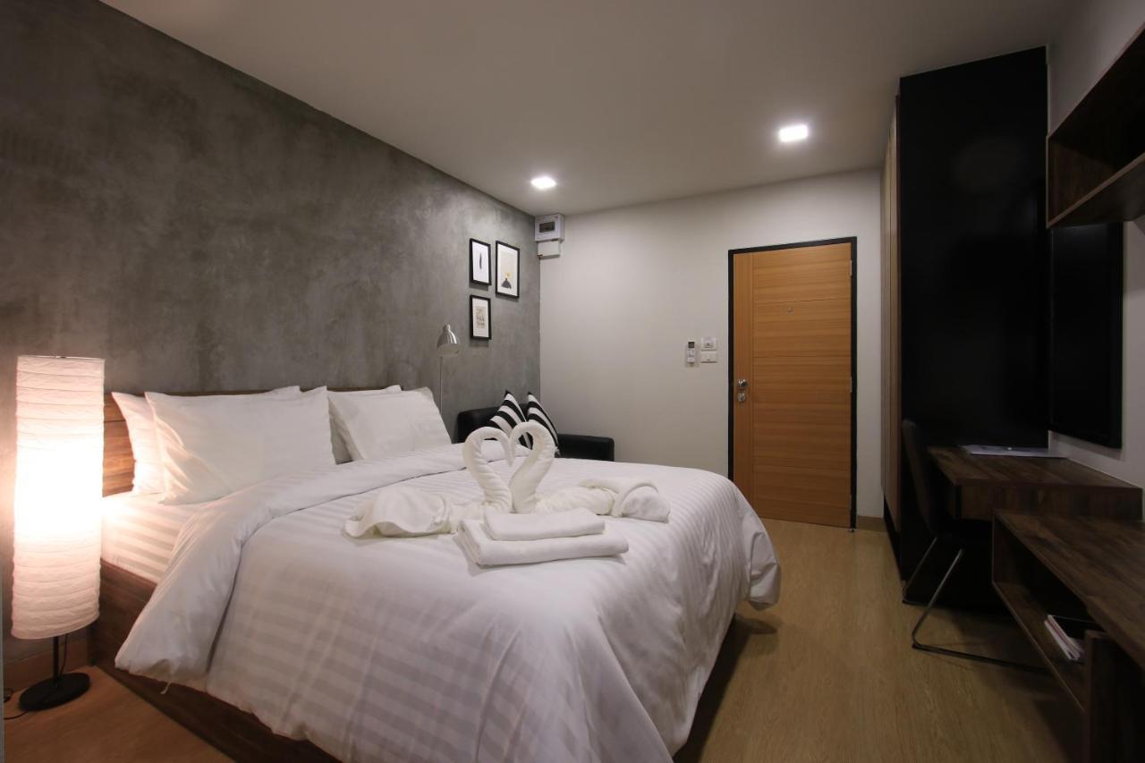 Tata House Aparthotel Bangkok Exterior foto
