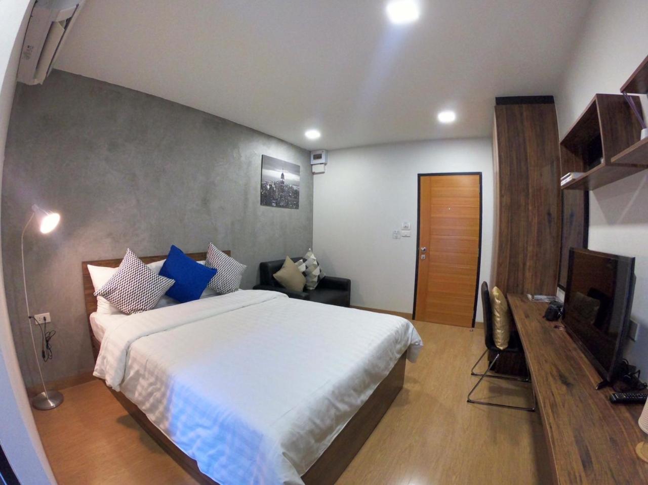 Tata House Aparthotel Bangkok Exterior foto